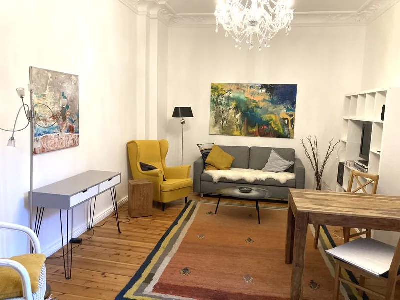 Gepflegte 2-Zimmer Wohnung im 2. OG mit Balkon in Wilmersdorf — photo 1